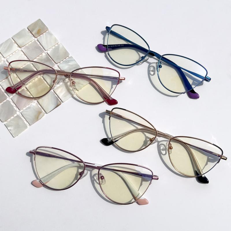 Renate-Blue-Cat-Metal-Eyeglasses-detail