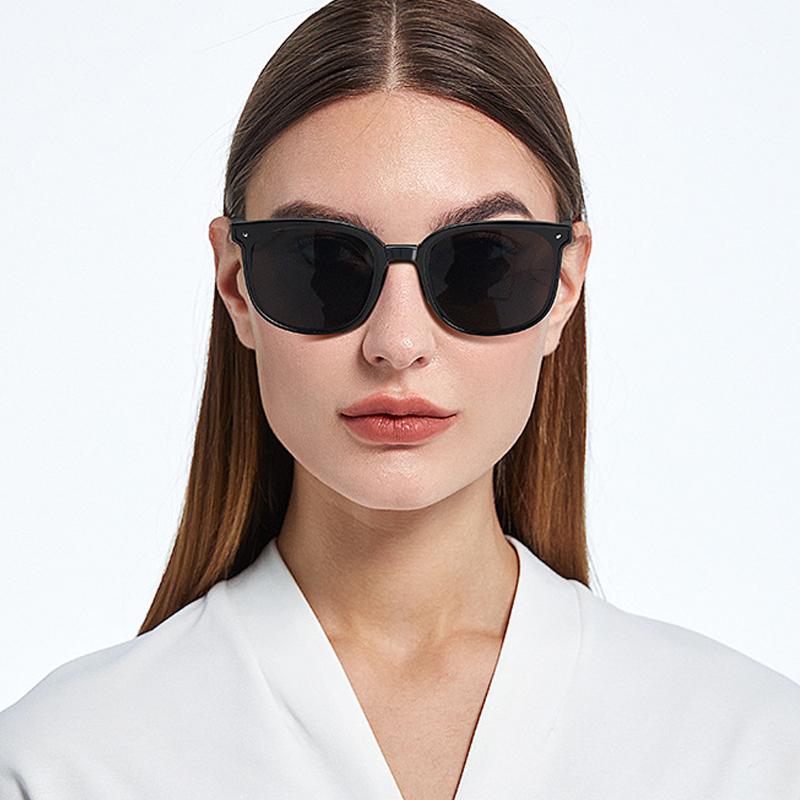 Fedor-Black-Rectangle-TR-Sunglasses-detail