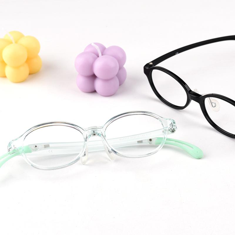 Ceri-Black-Oval-Combination-Eyeglasses-detail